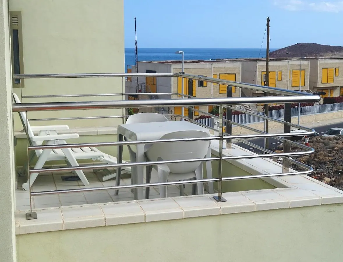 Atico-Apartamento, El Medano, Zona Surf, Terrazas, Vistas, Trastero Y Garaje 스페인